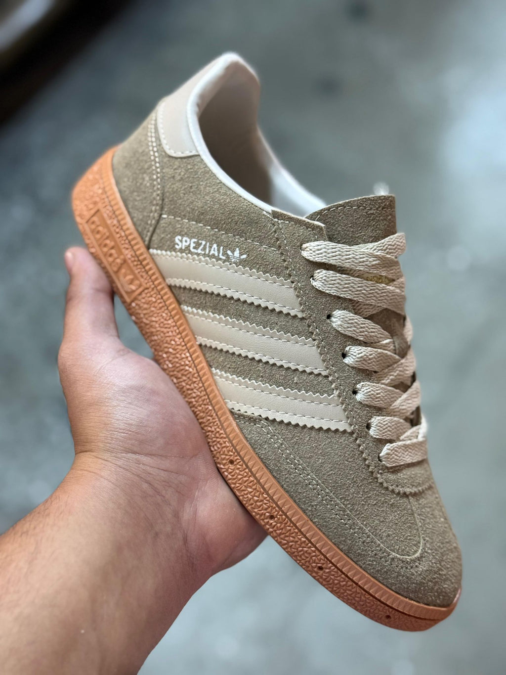 Adidas Spezial Kahverengi Süet – Koyu Krem Şeritli