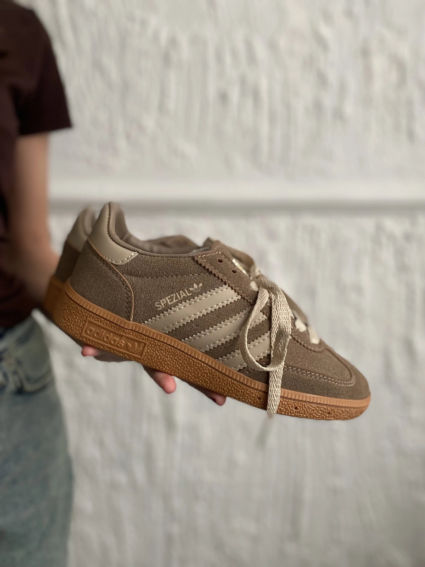 Adidas Spezial Kahverengi Süet – Koyu Krem Şeritli