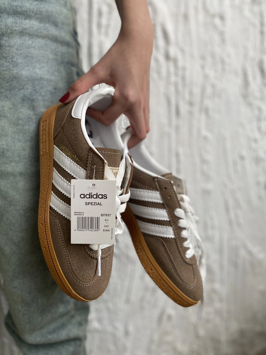 Adidas Spezial Kahverengi Süet Sneaker – Açık Beyaz Şeritli