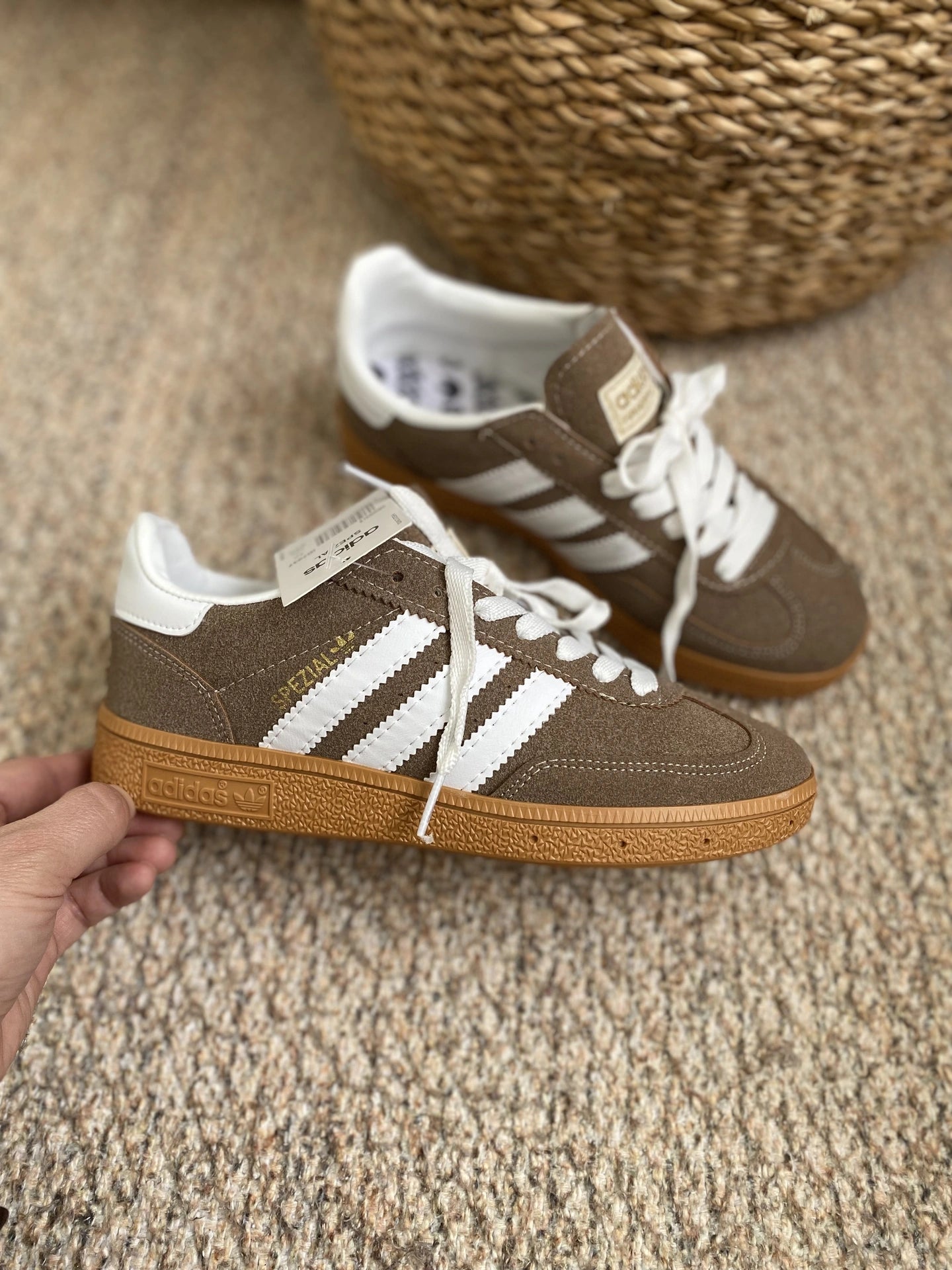 Adidas Spezial Kahverengi Süet Sneaker – Açık Beyaz Şeritli