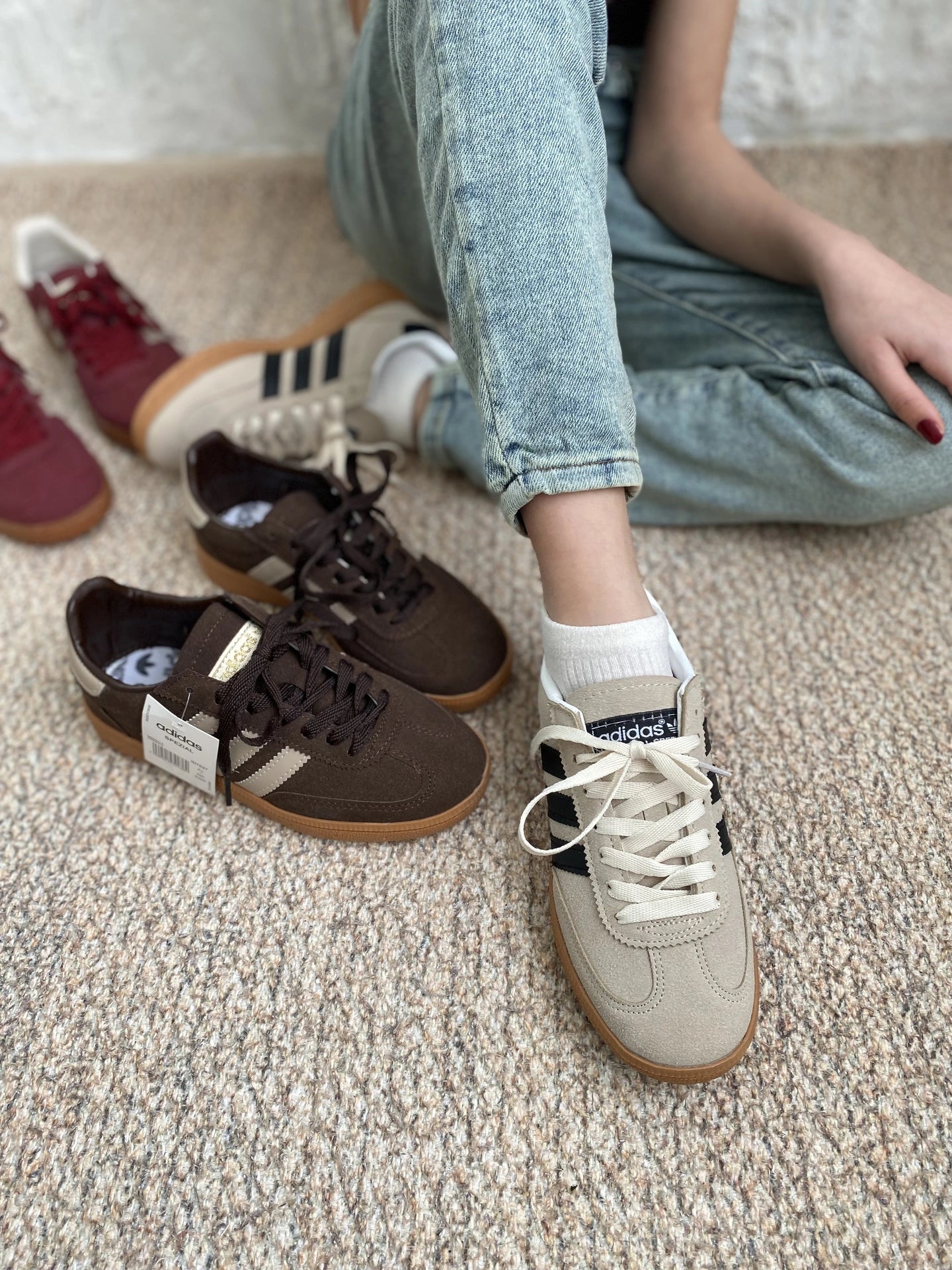 Adidas Spezial Bej Süet – Siyah Detaylı