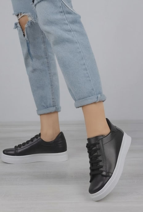 Kadın Siyah Spor Ayakkabı