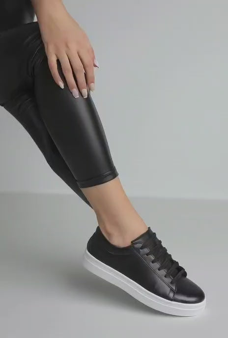 Kadın Siyah Spor Ayakkabı